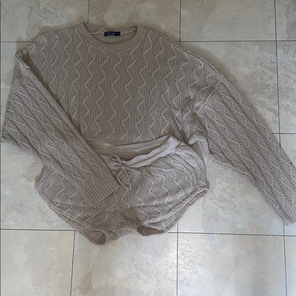 cropped lounge wear set